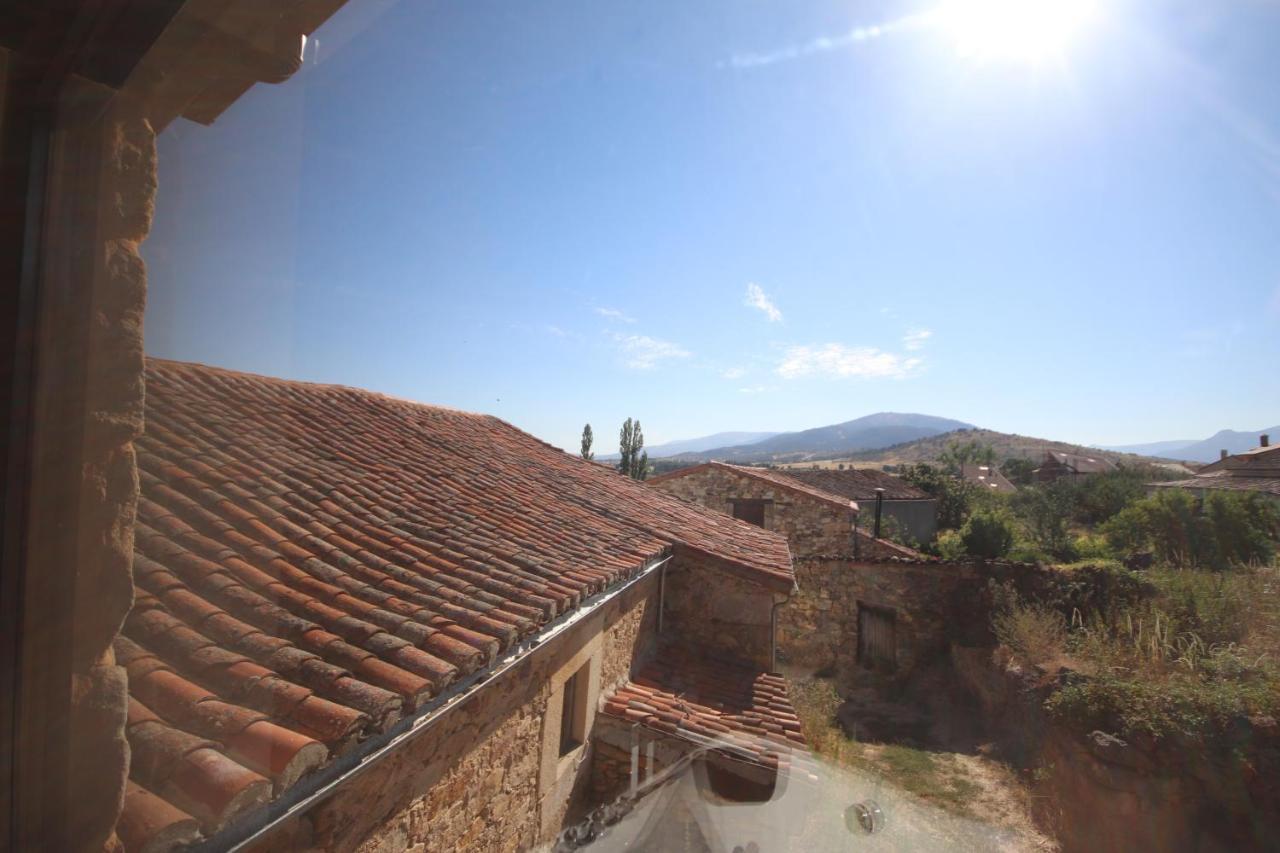 Villa Loboratorio Rural - La Majada Del Acebo Navatejares Esterno foto